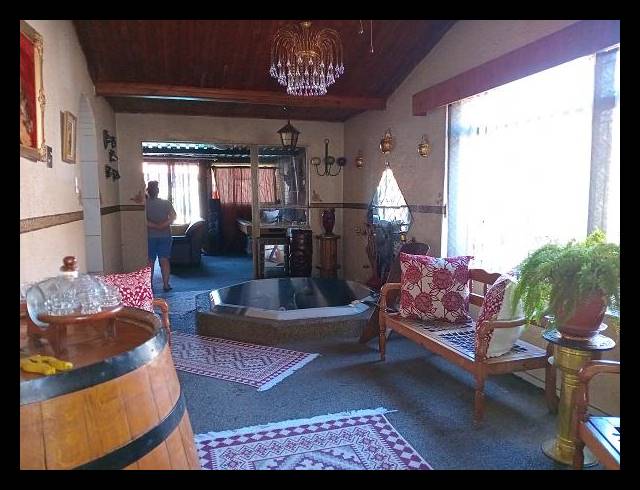 4 BEDROOM HOUSE FOR SALE IN VANDERBIJLPARK CE 2..